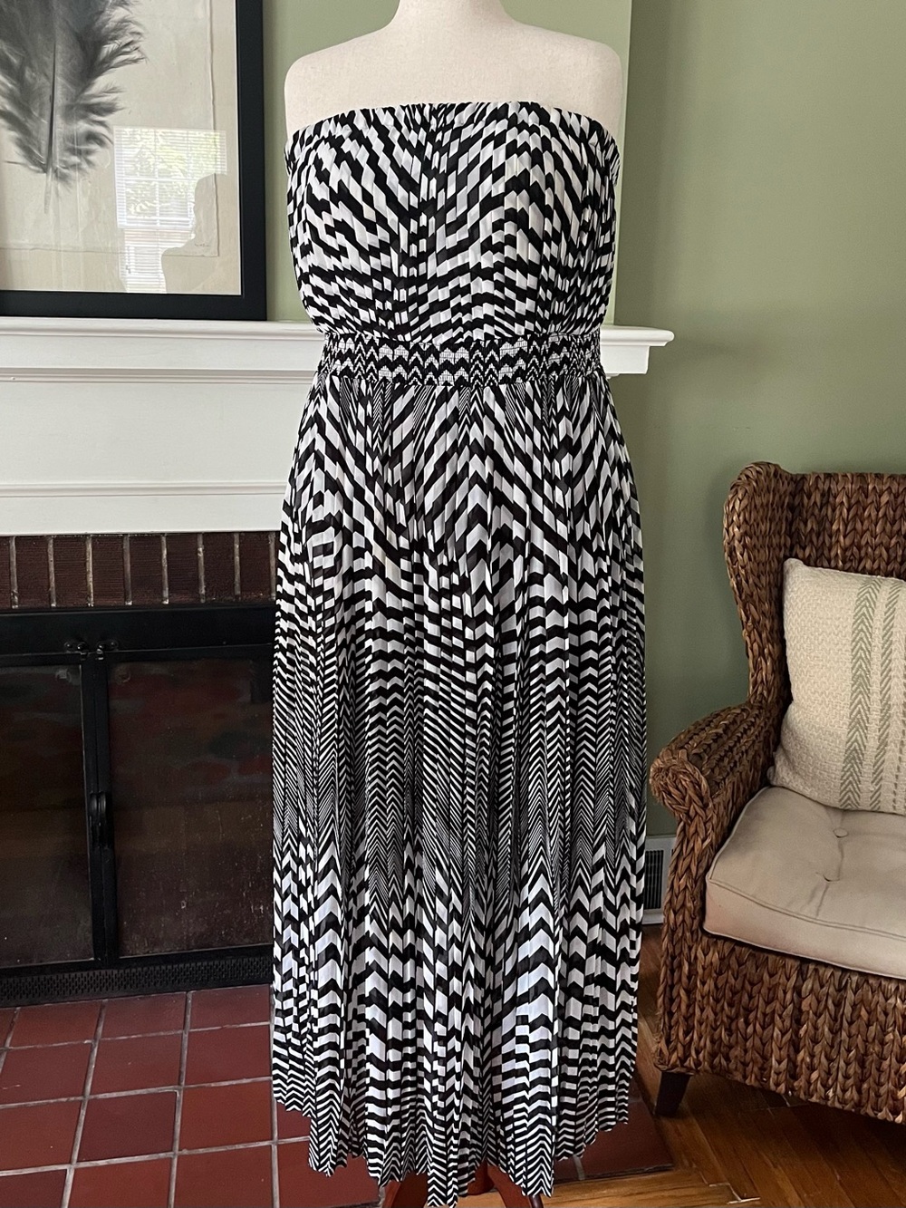 NWOT Lane Bryant Black White Strapless Pleated Maxi Dress - Size 14/16